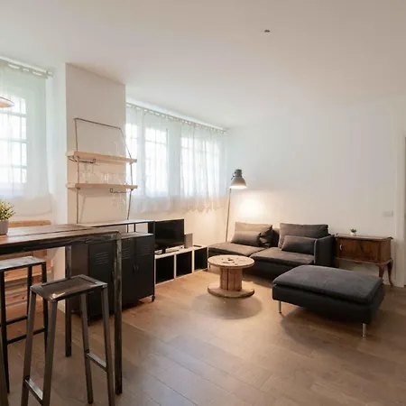 Easylife - Accogliente Dallo Stile Industriale Nel Cuore Di Porta Romana Milano