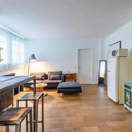 Daire Easylife - Accogliente Dallo Stile Industriale Nel Cuore Di Porta Romana *